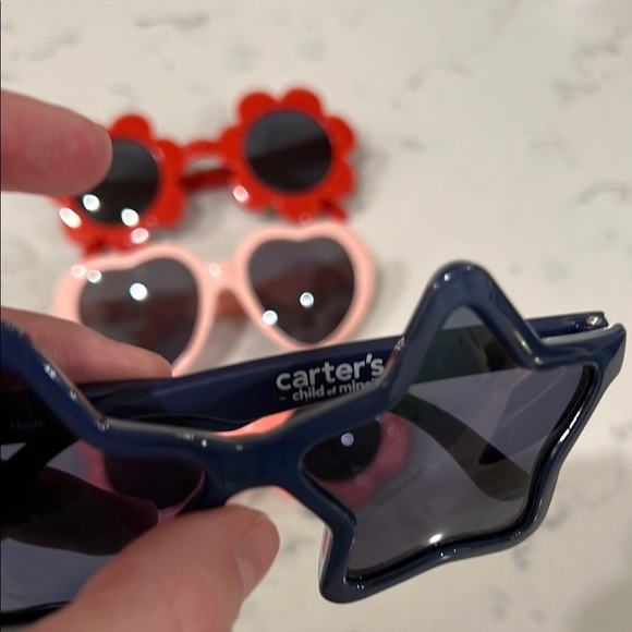 4 pairs of Kids Sunglasses - Picture 4 of 6